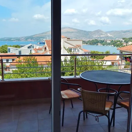 Apartment Matej Seaview With Swimming Pool